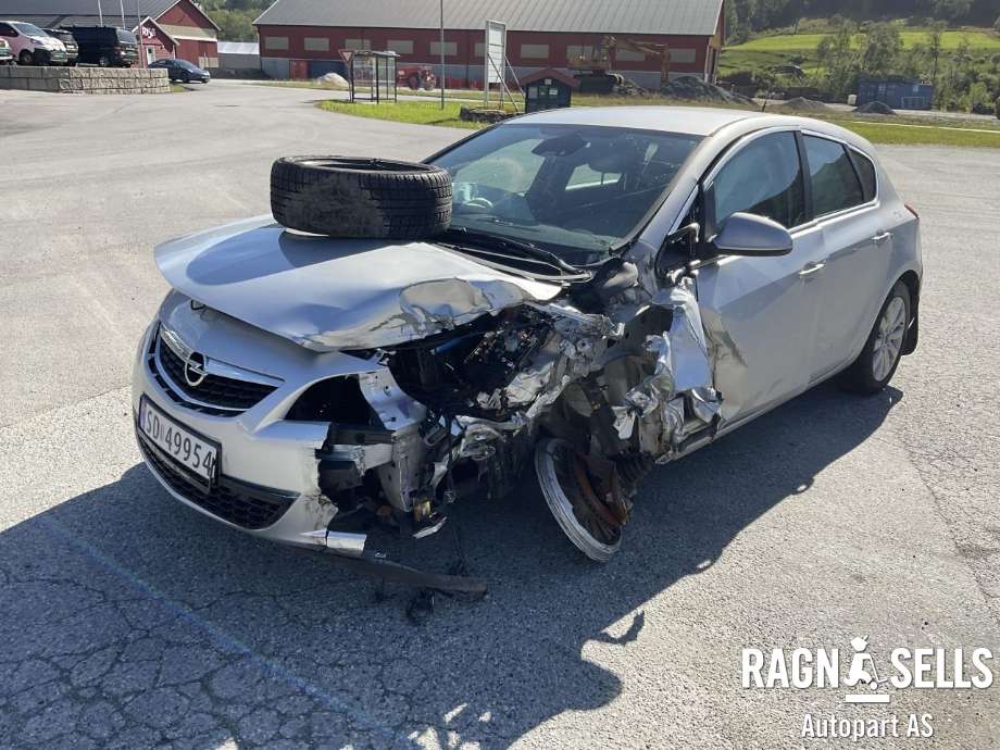 Opel Astra J 2010-2015 , Motorkode: A17DTR, Girkassekode: MZ4