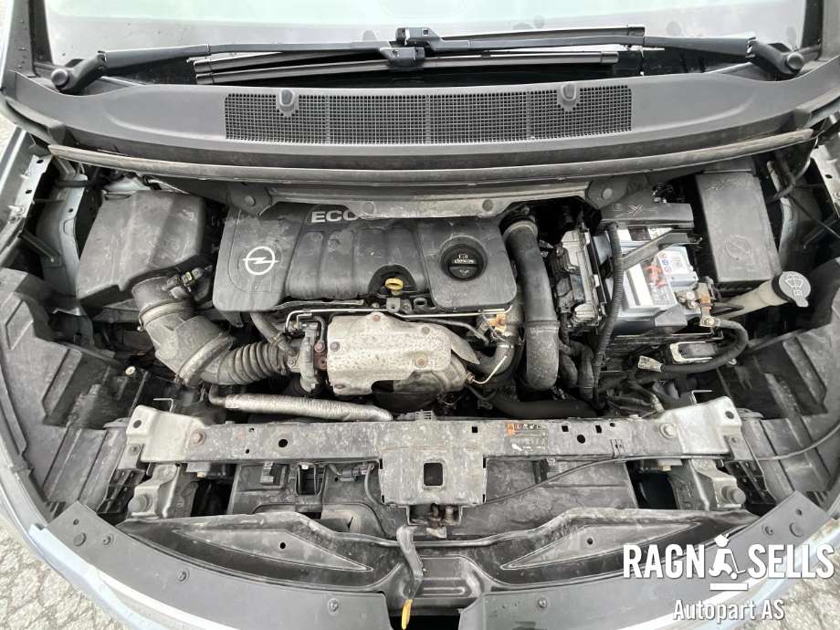 Opel Zafira Tourer 2012-2018 , Motorkode: B16DTH, Girkassekode: 55582881