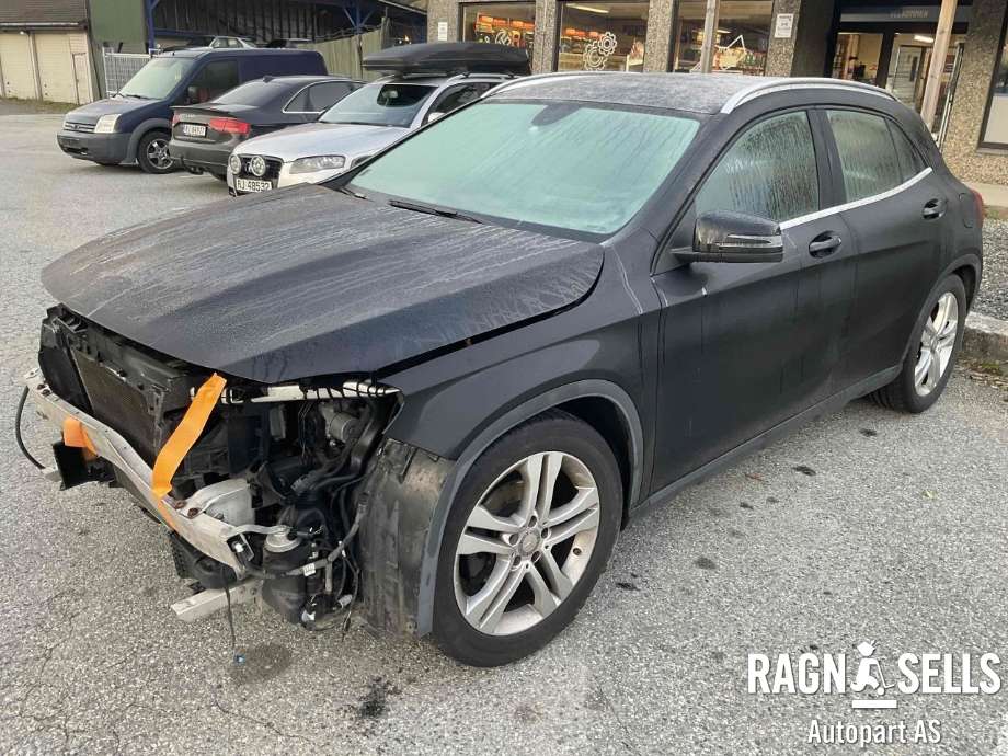 Mercedes GLA 2014-2020 (X156) (X156), Motorkode: 270910, Girkassekode: 