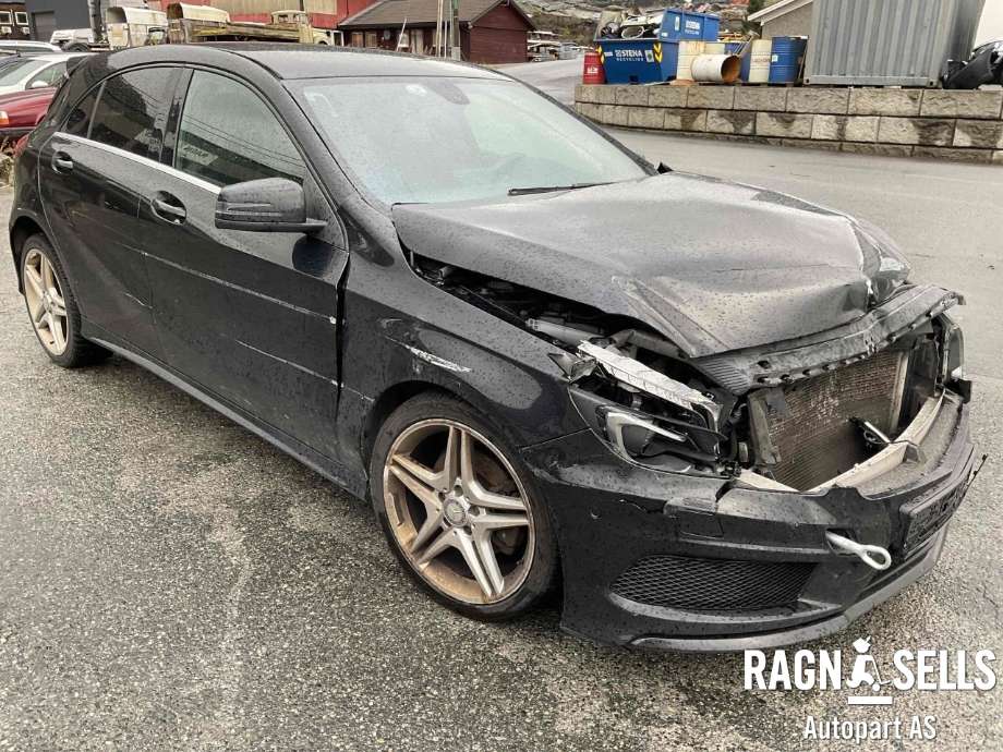 Mercedes A-Klasse 2012-2018 (W176) (W176), Motorkode: 270910, Girkassekode:
