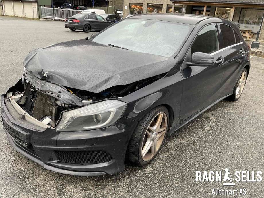 Mercedes A-Klasse 2012-2018 (W176) (W176), Motorkode: 270910, Girkassekode: