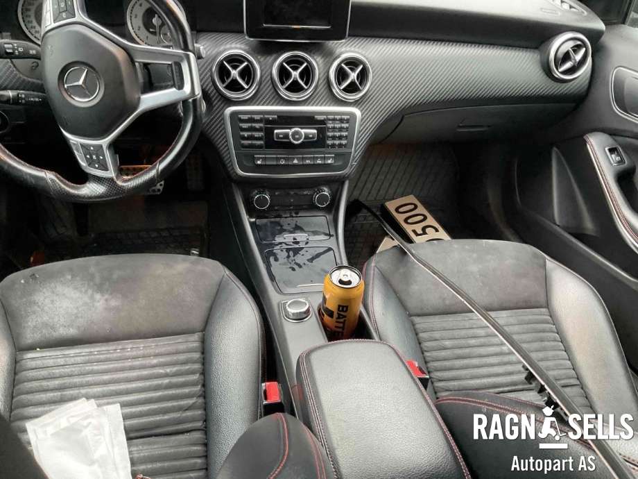 Mercedes A-Klasse 2012-2018 (W176) (W176), Motorkode: 270910, Girkassekode: