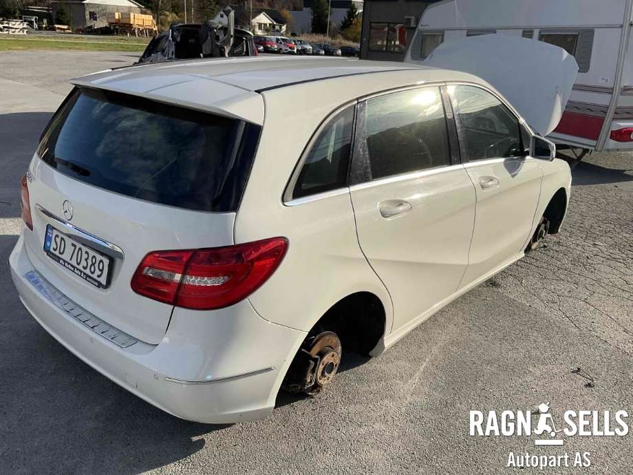 Mercedes B-Klasse 2011-2018 (W246) (W246), Motorkode: 270910, Girkassekode: 