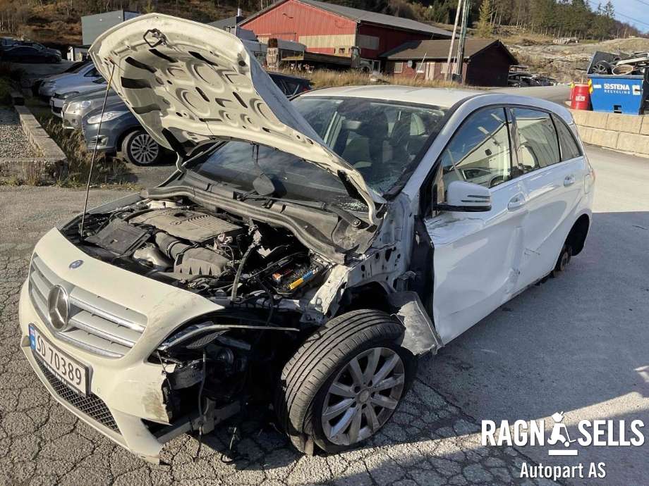 Mercedes B-Klasse 2011-2018 (W246) (W246), Motorkode: 270910, Girkassekode: 