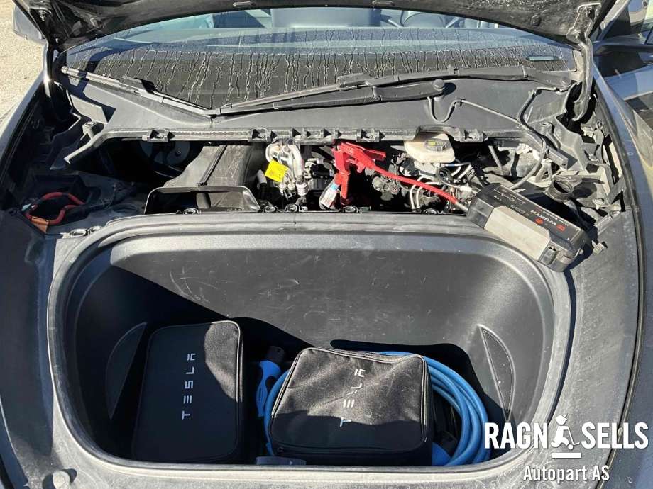 Tesla Model Y 2021-2024 (Type I) , Motorkode: 3D3|3D6, Girkassekode: 