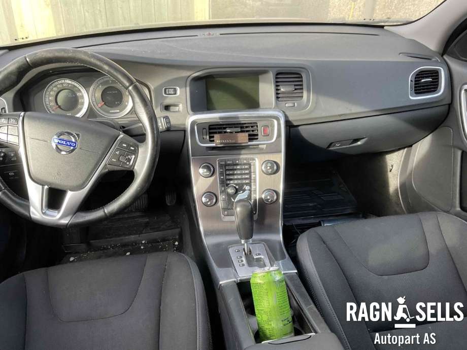 Volvo V60 2010-2013 (Type I, Fase 1) , Motorkode: D5204T2, Girkassekode: 