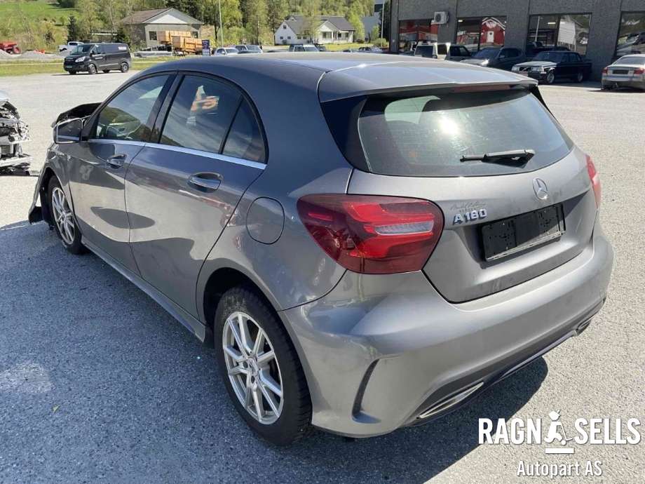Mercedes A-Klasse 2012-2018 (W176) (W176), Motorkode: 270910, Girkassekode: 