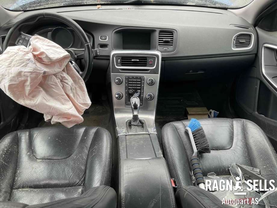 Volvo V60 2010-2013 (Type I, Fase 1) , Motorkode: D4162T, Girkassekode: 
