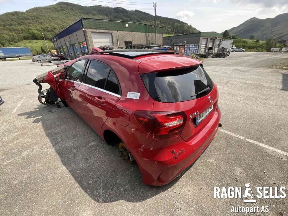 Mercedes A-Klasse 2012-2018 (W176) (W176), Motorkode: 270910, Girkassekode: 