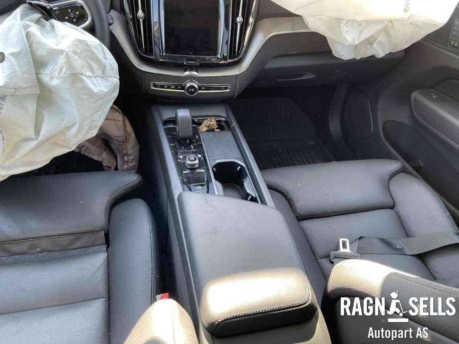 Volvo XC60 2017-->> (Type II) , Motorkode: B4204T52| ERAD, Girkassekode: 