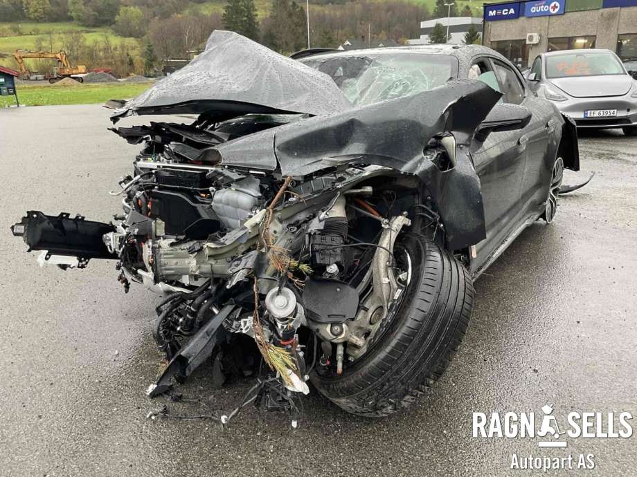 Porsche Taycan 2019-->> , Motorkode: ECX, Girkassekode: 