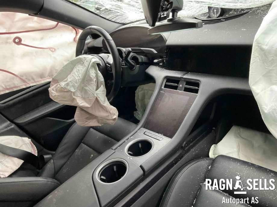 Porsche Taycan 2019-->> , Motorkode: ECX, Girkassekode: 