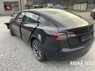 Tesla Model 3,   (|1672096-00-C|1672096-00-D|1672096-00-E)
