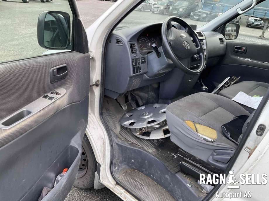 Toyota Hiace 2007-2012 (Fase 3) delebil , Motorkode: 2KD-FTV, Girkassekode: 