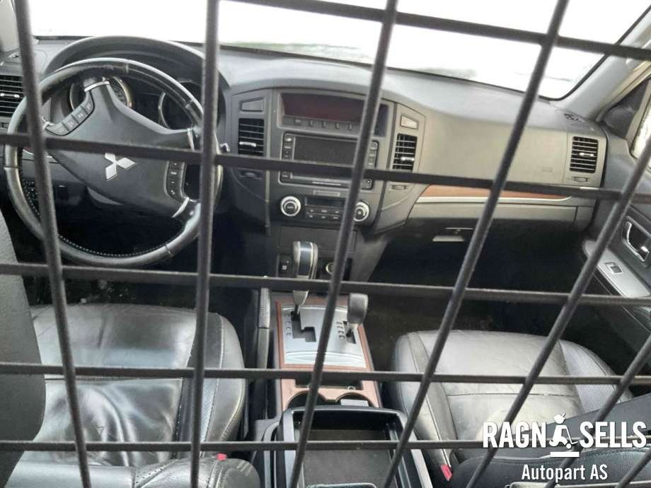 Mitsubishi Pajero 2007-2016 (Type IV, Fase 1) delebil , Motorkode: , Girkassekode: