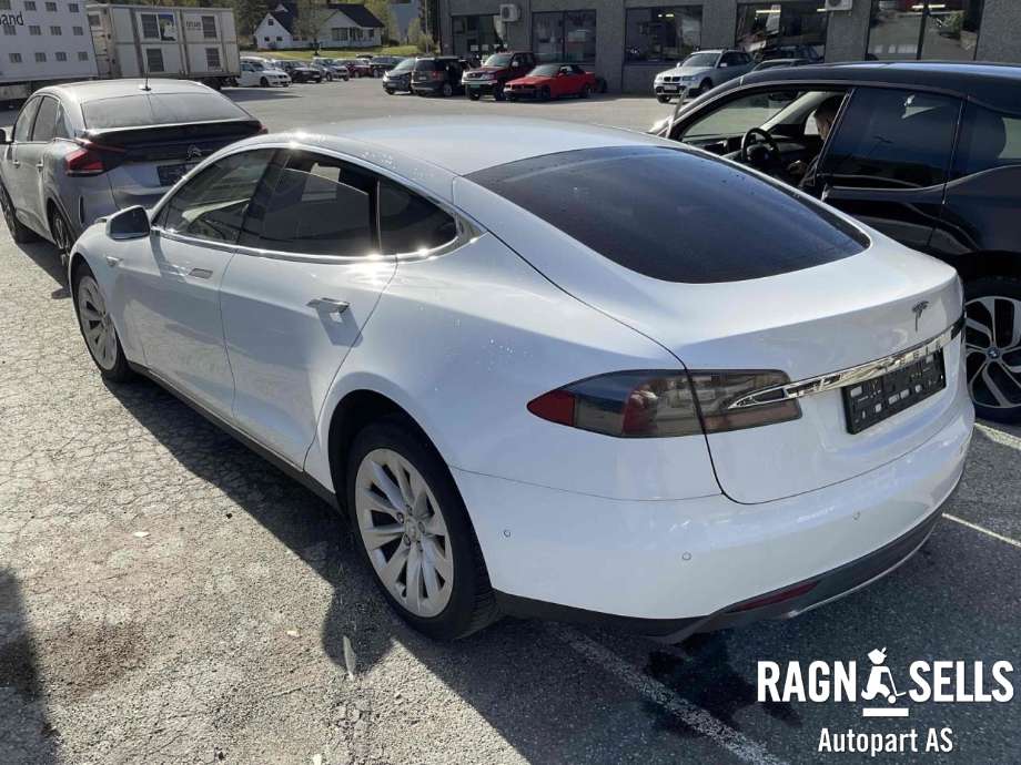Tesla Model S, 2013-2016 (Fase 1)  delebil , Motorkode: L1S