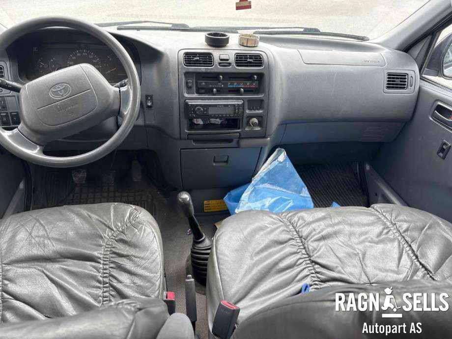 Toyota Hiace 2001-2006 (Fase 2) , Motorkode: 2KD-FTV, Girkassekode: 