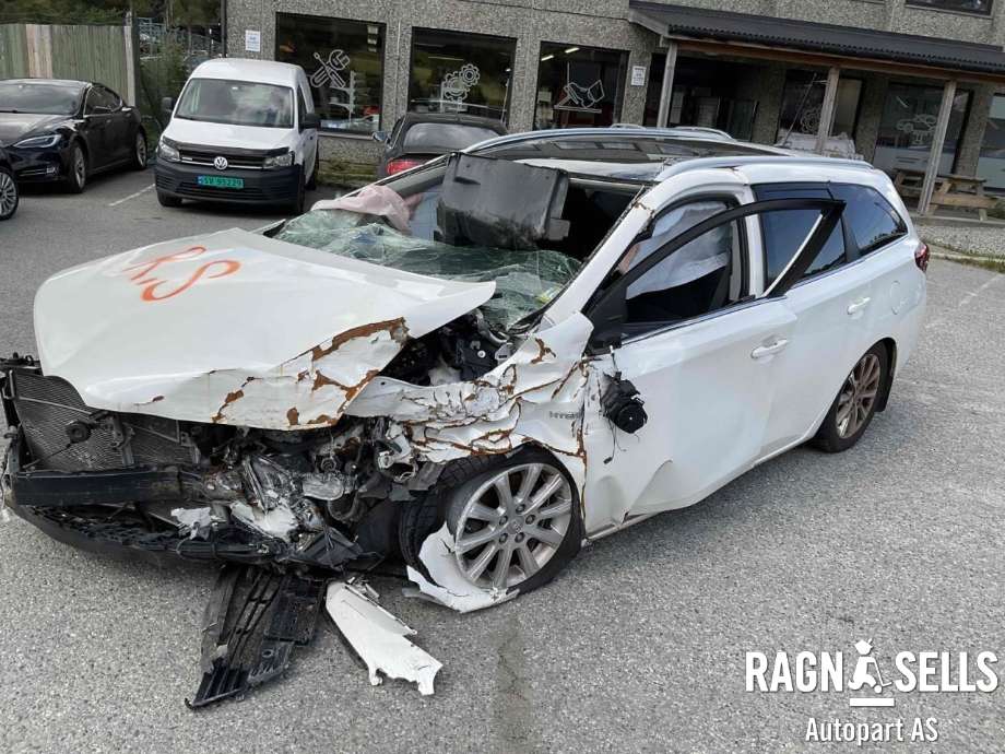 Toyota Auris 2013-2015 (Type II, Fase 1) , Motorkode: 2ZR-FXE, Girkassekode: 