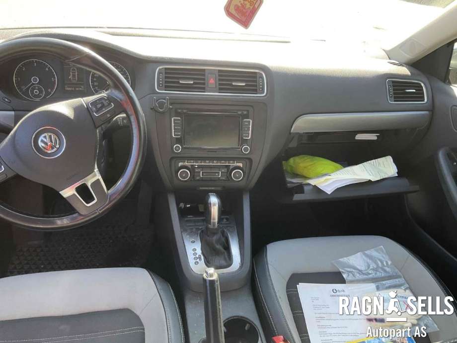 VW Jetta 2011-->> , Motorkode: CAY, Girkassekode: