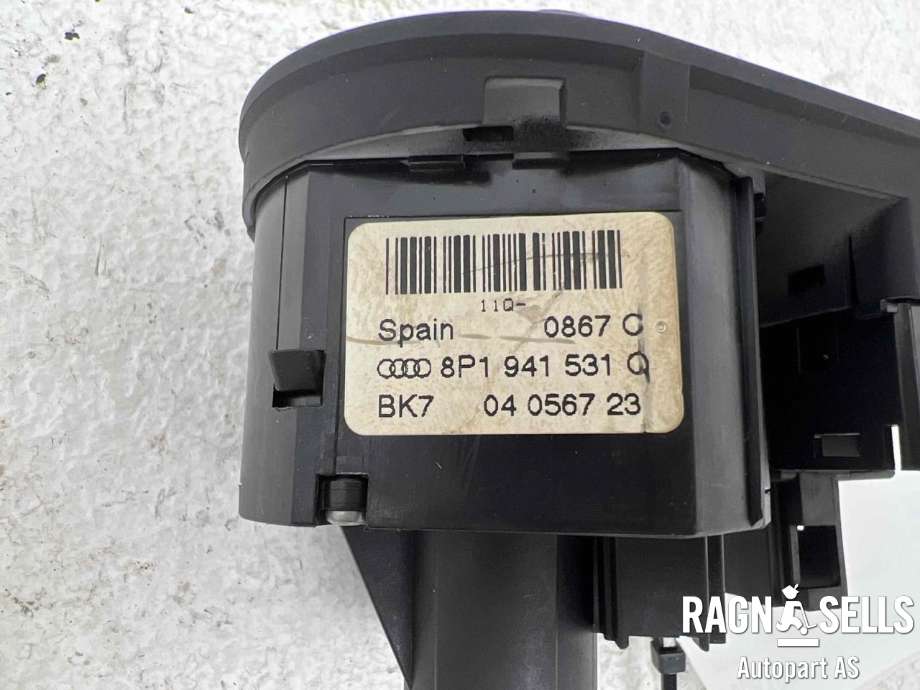 Bryter lys til Audi A3 2003-2008 (Type II, Fase 1) (8P1941531Q|8P1 941 531 Q|)