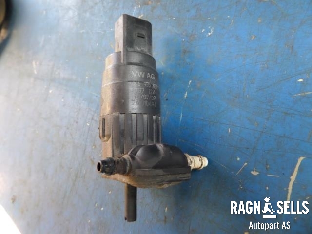 Spylerpumpe foran til VW Golf VI 2008-2012 (1K6955651|)