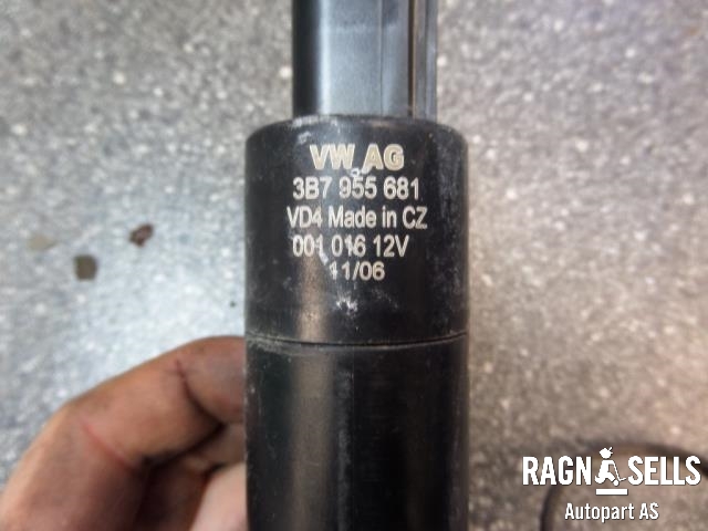 Spylerpumpe foran til VW Jetta 2005-2010  (3B7955681|3B7 955 681|)