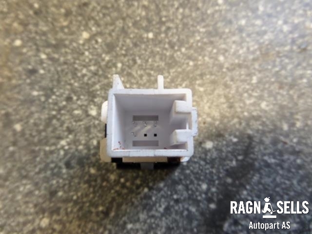 Bryter Antispinn til VW Jetta 2005-2010  (1K0927117D|)