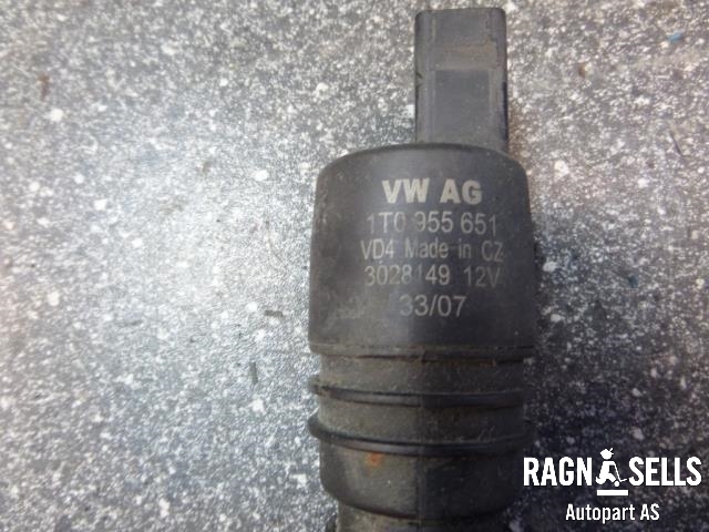 Spylerpumpe foran til VW Jetta 2005-2010 (1T0955651|)