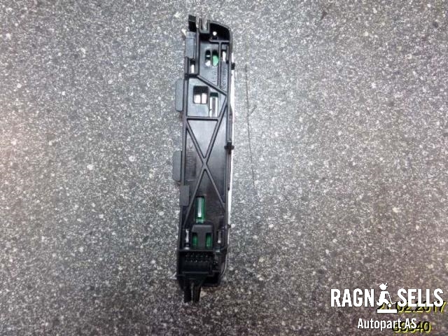 Multimedia display (MCU - Media Controller Unit) til Audi A6 2005-2008 (Type III, Fase 1) (C6) (C6) (4F1713463D|)