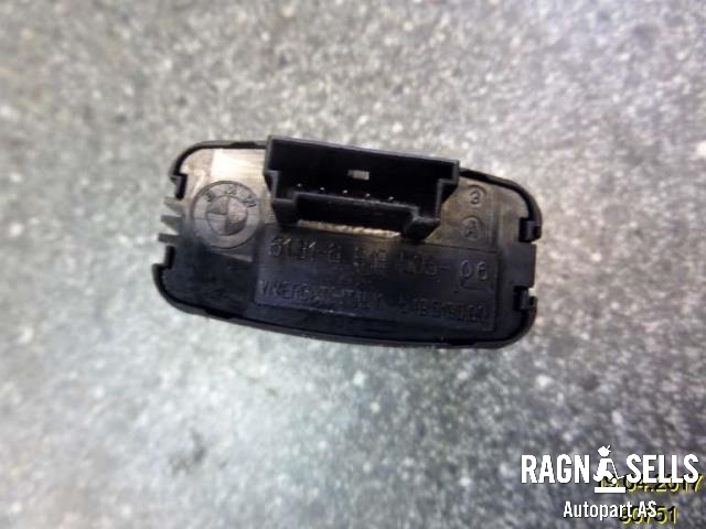 Bryter nødblink til BMW 5-Serie 2003-2010 (E60/E61) (E60/E61) (61 31 6 919 506|)