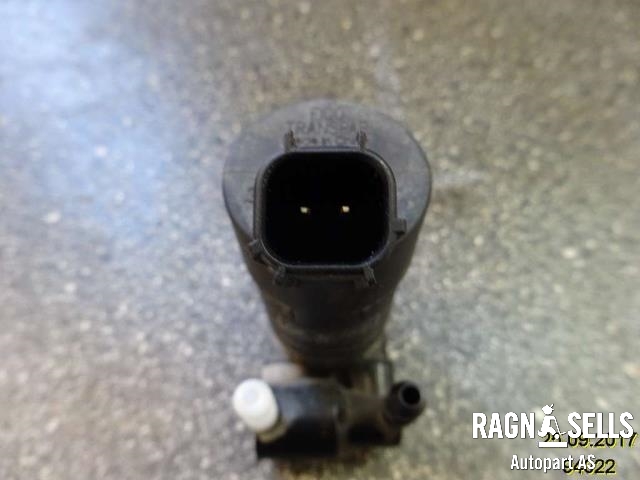 Spylerpumpe foran til Ford Mondeo 2011-2014 (Type IV, Fase 2)  (1S7117K624FE|)