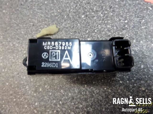 Bryter ruteheis til Mitsubishi L200 2006-2015 (Type IV)  (MR587955|)