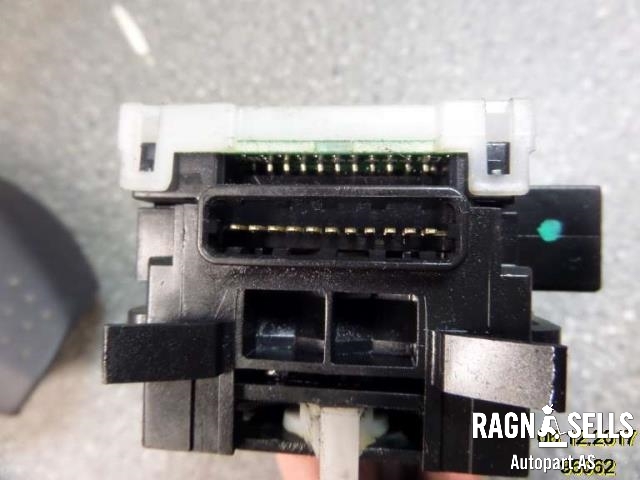 Bryter blink til Mitsubishi L200 2006-2015 (Type IV)  (17D706||E380013)