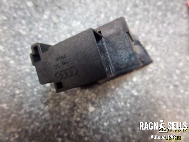 Bryter nødblink til Audi A5 2007-2016 (Type I)  (8K1941509A|)