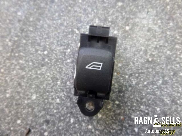 Bryter ruteheis til Volvo V40 2012-2019  (31394840|)