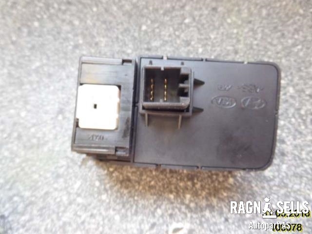 Bryter Antispinn til Hyundai i20 2015-2020 (Type II) (93300C8000|)