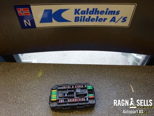 Sikringsboks til BMW 3-Serie 2012-2018 (F30/F31/F34) (F30/F31/F34) (61 14 9 224 866|9 389 068|)