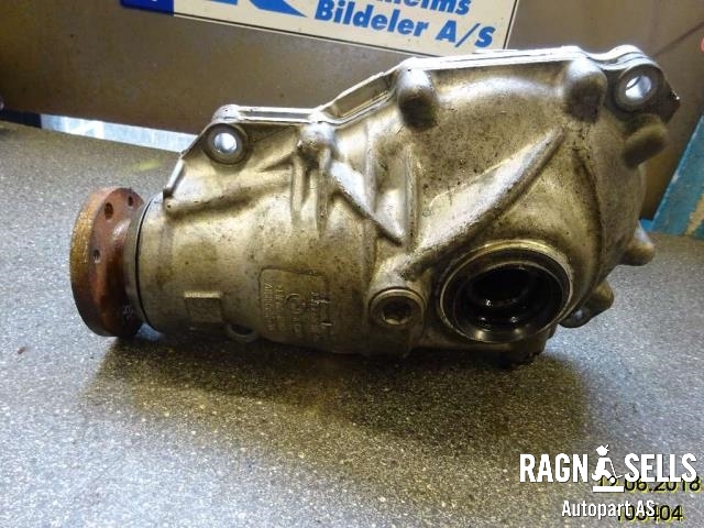 Kardang klokke foran til BMW 3-Serie 2012-2018 (F30/F31/F34) (F30/F31/F34) (|31 51 7 600 991)