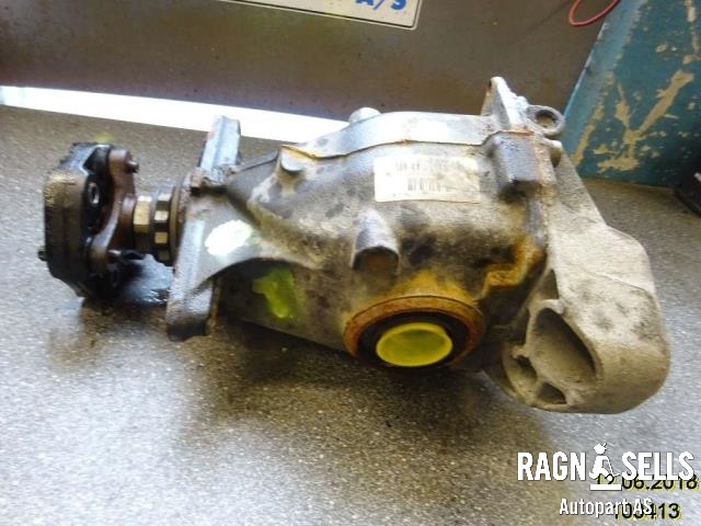 Kardang klokke bak til BMW 3-Serie 2012-2018 (F30/F31/F34) (F30/F31/F34) (33 10 7 616 972|)