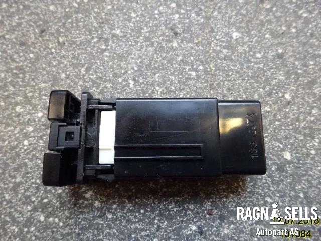 Bryter setevarme til Toyota RAV4 2006-2009 (Type III, Fase 1) (15B088|84751-42040|)