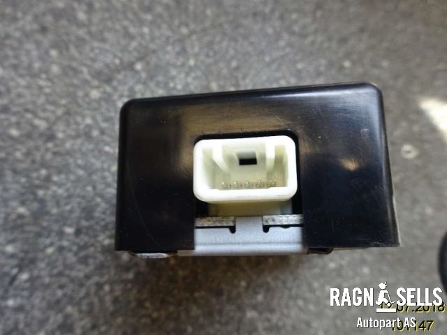 Styreenhet dør venstre foran til Toyota RAV4 2006-2009 (Type III, Fase 1)  (8974042020||61B239000)