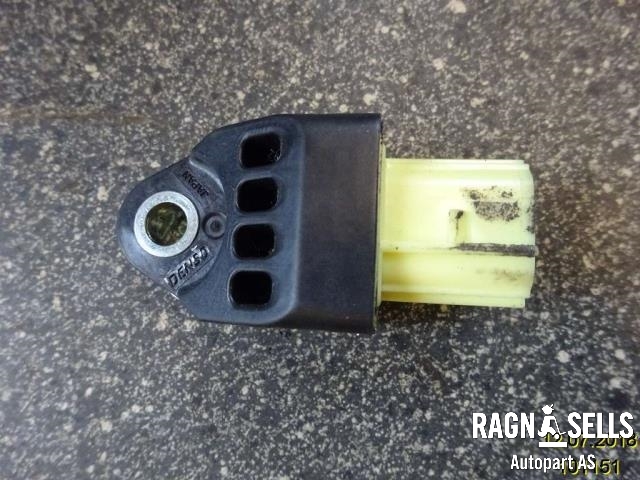 Sensor radar til Toyota RAV4, 2006-2009 (Type III, Fase 1)  (8983142010)