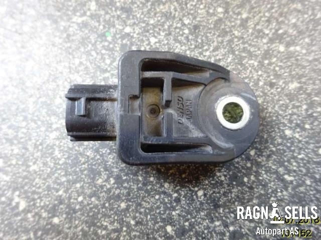 Sensor radar til Toyota RAV4, 2006-2009 (Type III, Fase 1)  (8917342080)