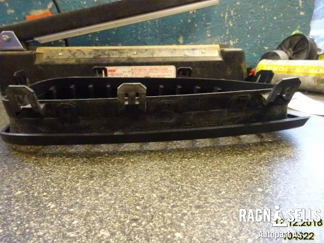 Grill venstre til BMW 5-Serie 2003-2010 (E60/E61) (E60/E61) (51 13 7 065 701||BM01-6001-LH)