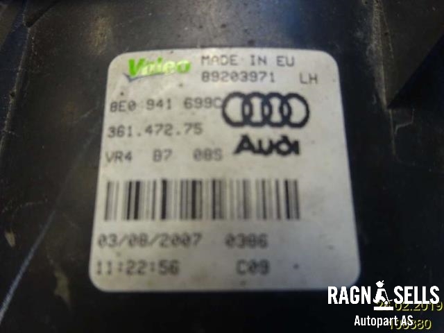 Tåkelykt venstre foran til Audi A4 2004-2008 (Type III) (B7) (B7) (8E0941699C|8E0 941 699 C|)