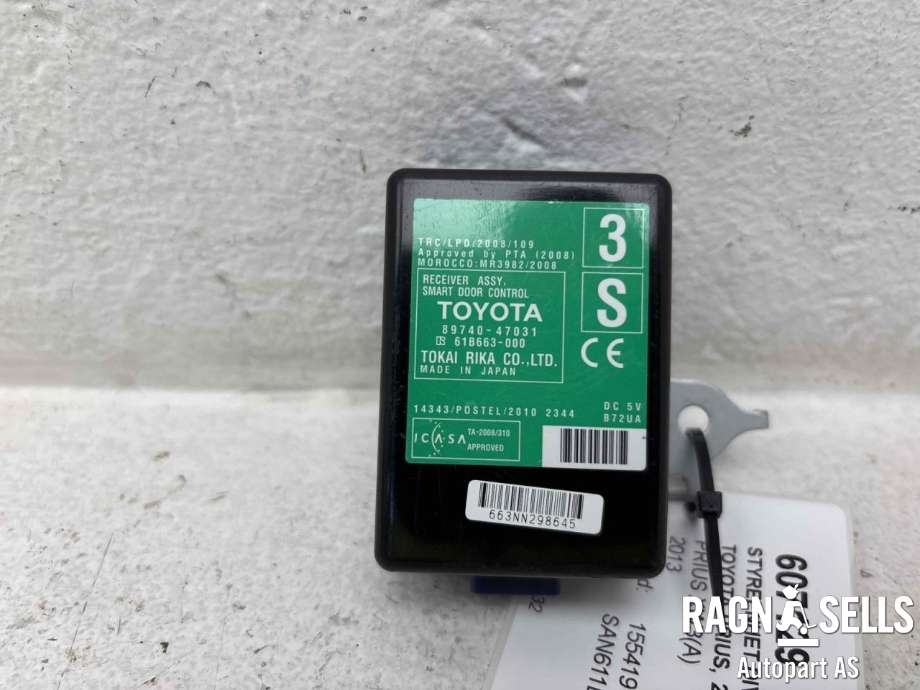 Styreenhet diverse til Toyota Prius, 2009-2016 (Type III) (COMBI) (COMBI) (8974047031)