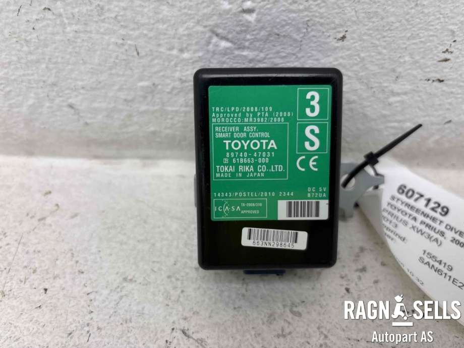 Styreenhet diverse til Toyota Prius 2009-2016 (Type III) (COMBI) (COMBI) (8974047031|61B663000)