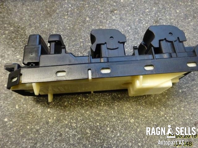 Bryter ruteheis til Toyota Prius 2009-2016 (Type III) (COMBI) (COMBI) (8404033100|4352N2N)