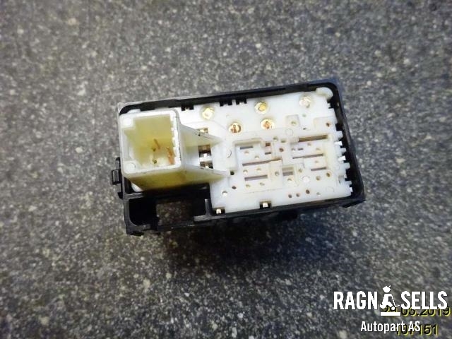 Bryter ruteheis til Toyota Prius 2009-2016 (Type III) (COMBI) (COMBI) (192801|84810-33120|)