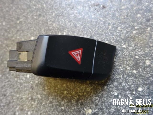 Bryter nødblink til Audi A4 2007-2014 (Type IV) (B8) (B8) (8K1941509A|)